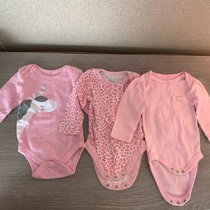 Baby Girl Onesies, Size 0-3 month! 27 Total!